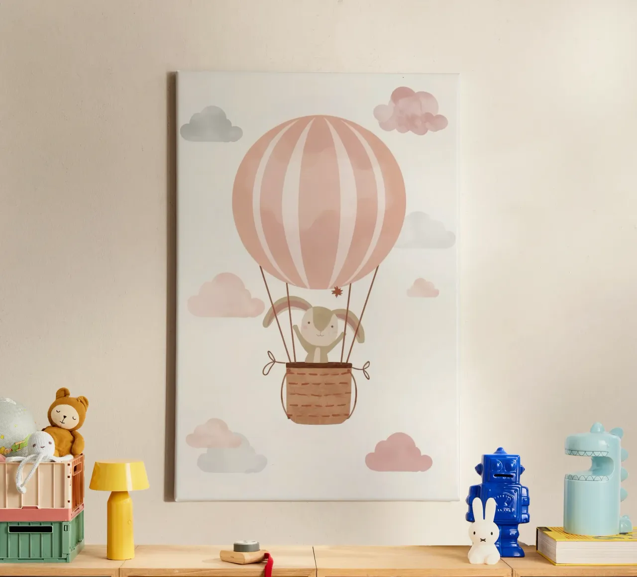 Lindo conejito en globo aerostático con nubes lienzo con Marco flotante de DesignDoodle