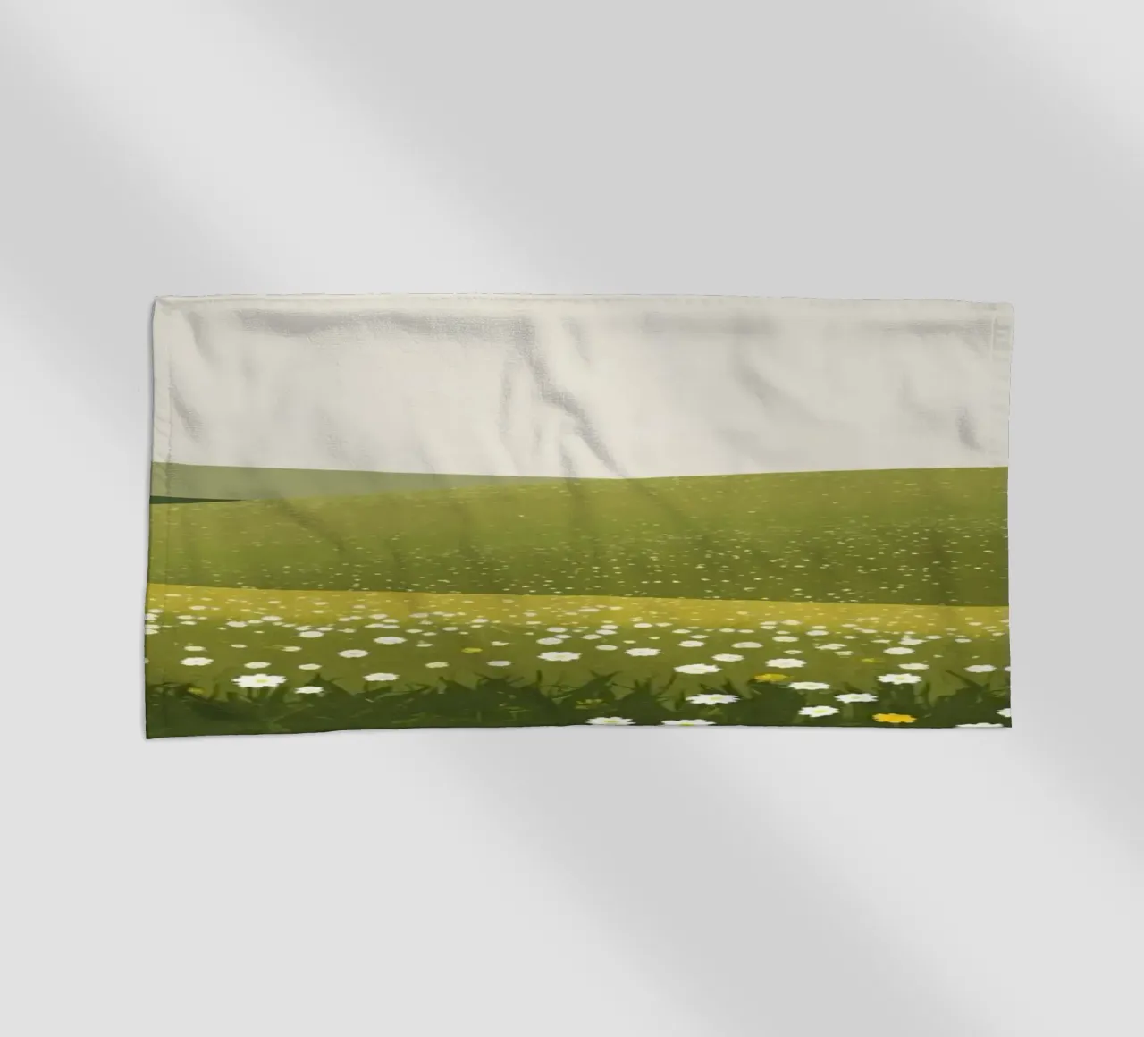 Cabina in cima a una collina di fiori selvatici telo mare da DesignDoodle