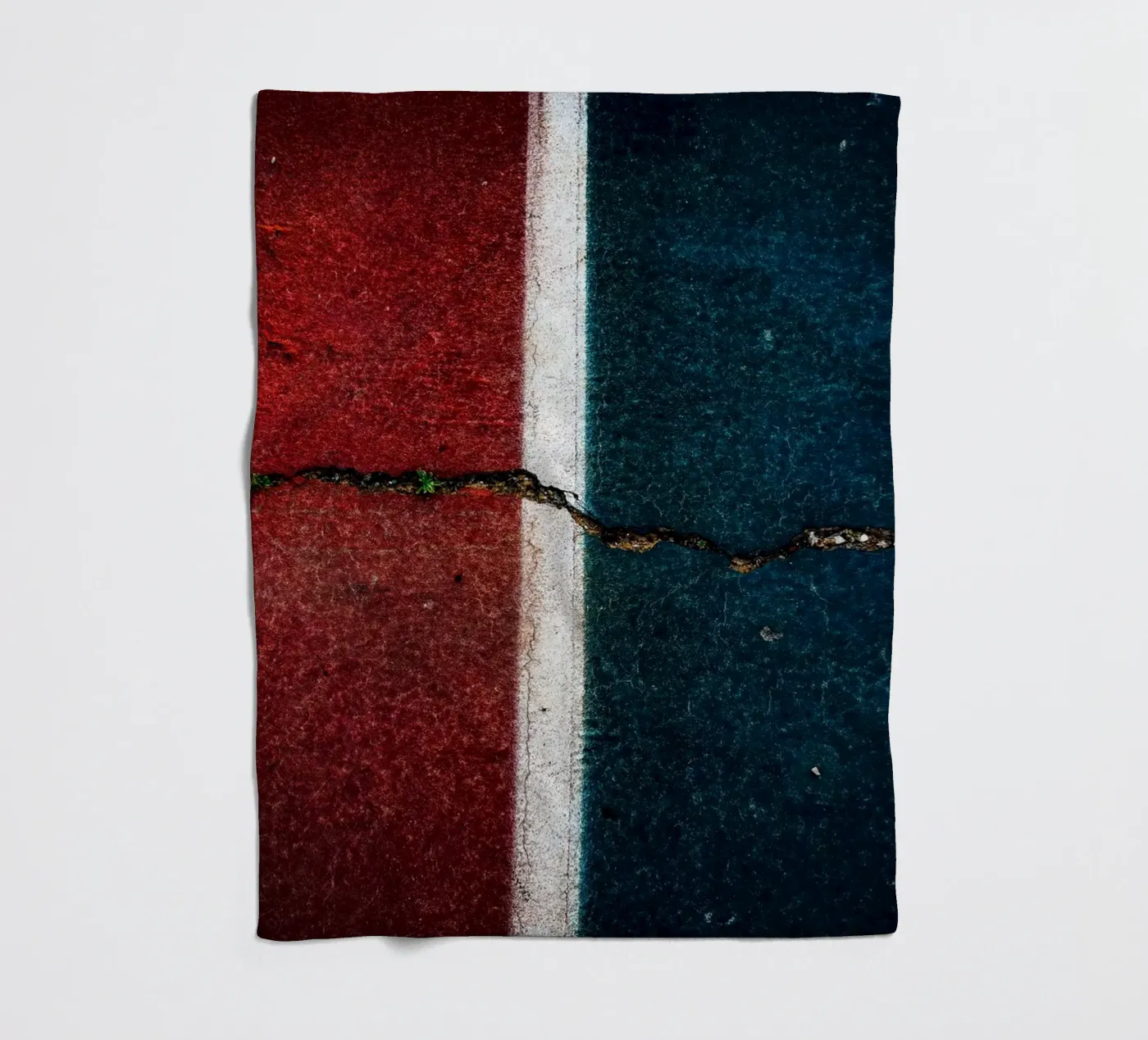 Fault Lines I Fleecedecke von Tal Paz-Fridman
