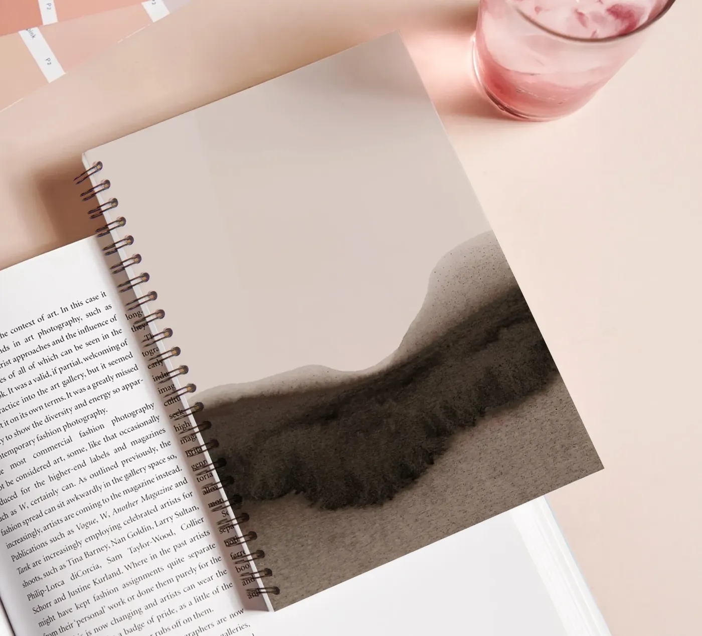 abstract moody landscape - brown carnet à spirale de IRIS LEHNHARDT FINE ART