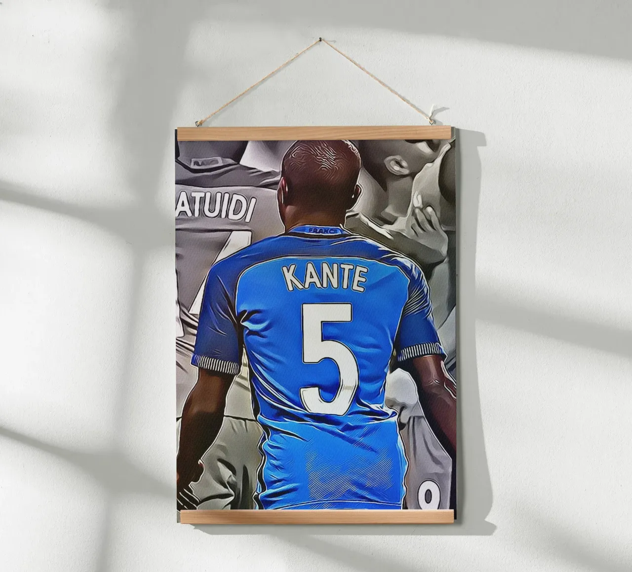 N'Golo Kanté Nummer 5 Frankreich Trikot Rücken Pose Poster von ArdanART