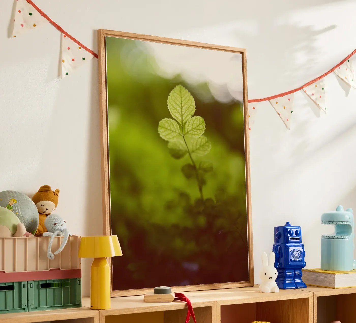 Out of the green plexiglass da Tal Paz-Fridman