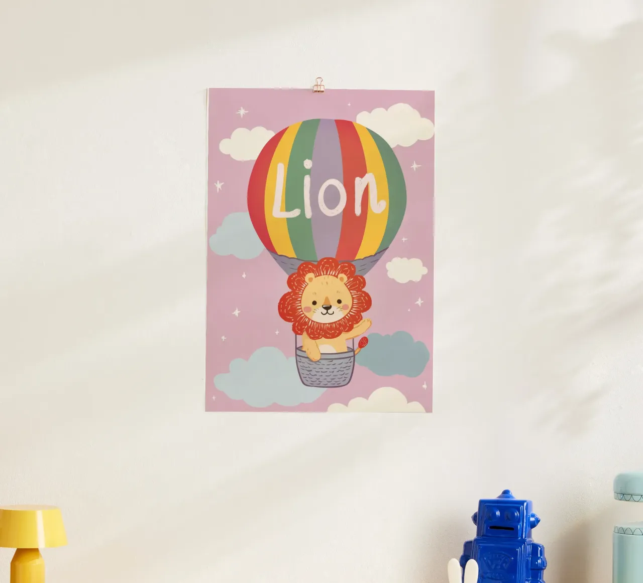 Lion’s Big Adventure poster con telaio in plastica da Kiara