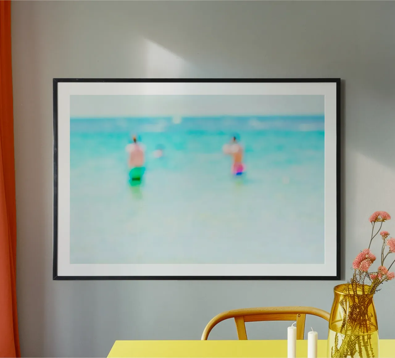 In riva al mare #5 poster con telaio in alluminio da Tal Paz-Fridman