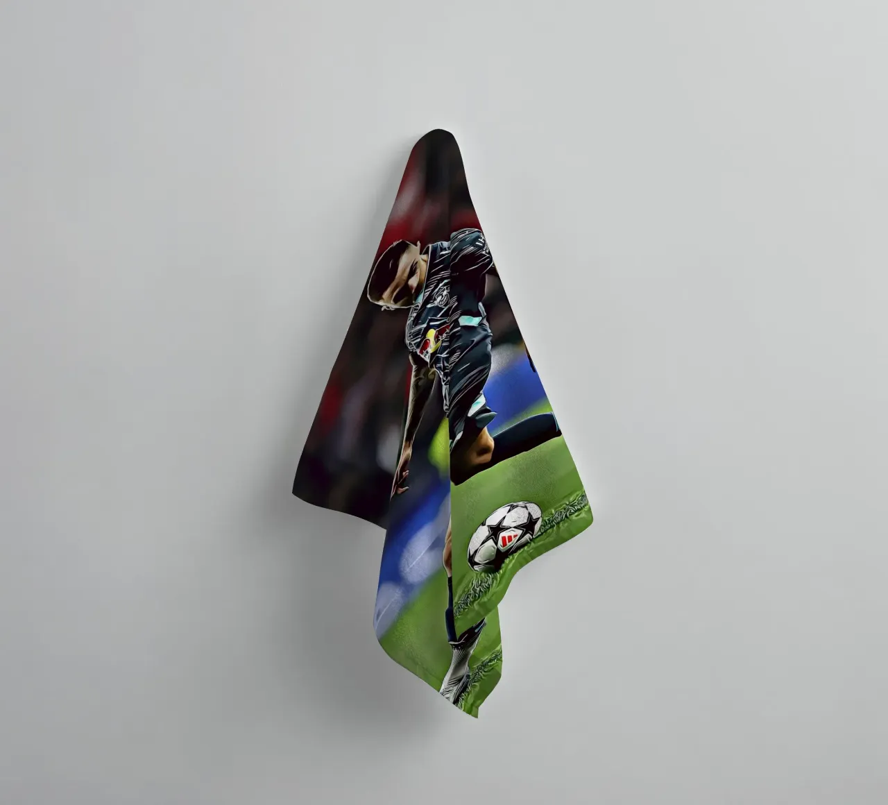 Benjamin Sesko Azione Dribbling Poster RB Leipzig asciugamano da bagno da ArdanART