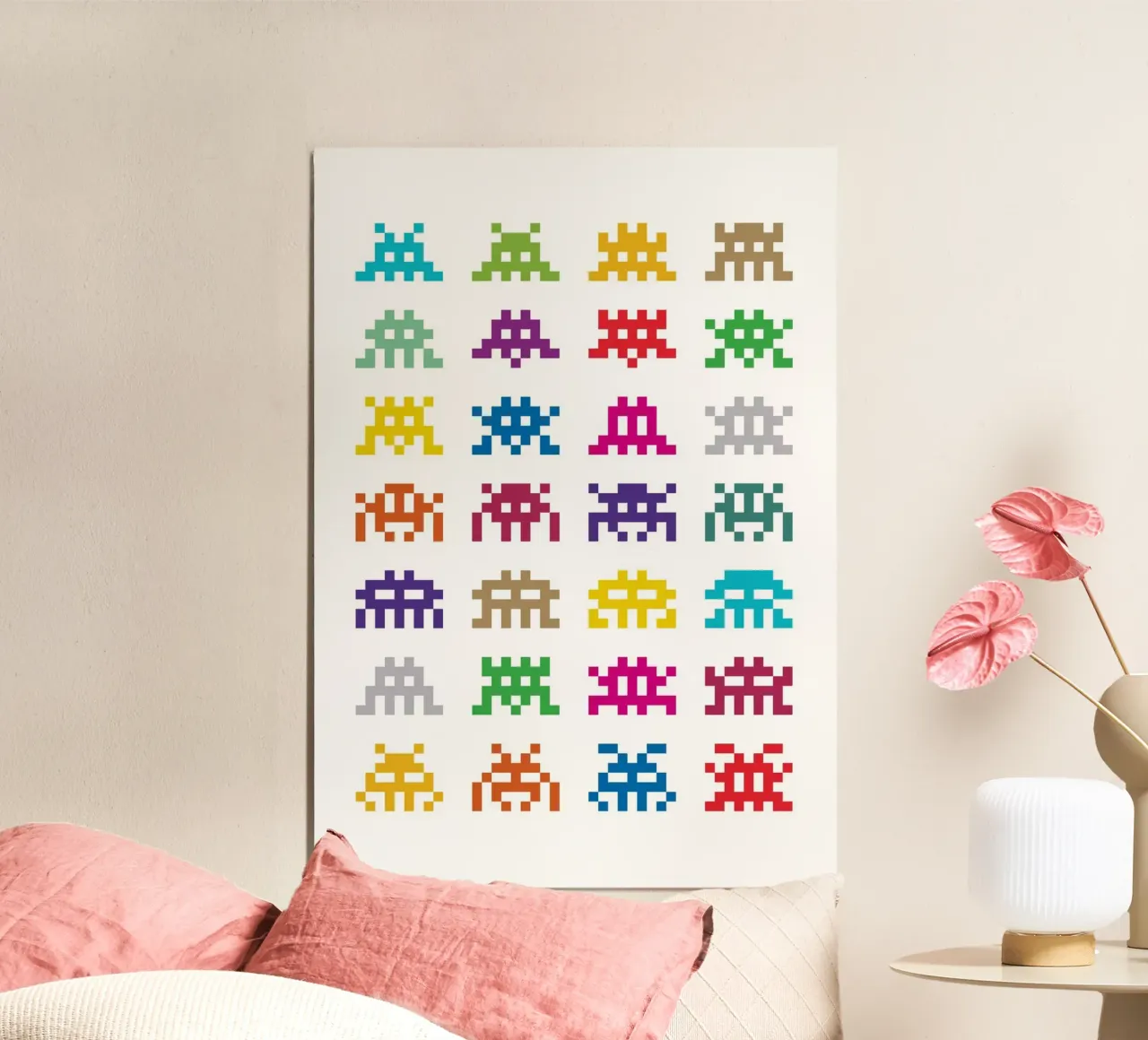 Pixel Space Invader poster con telaio in legno da nabakumov