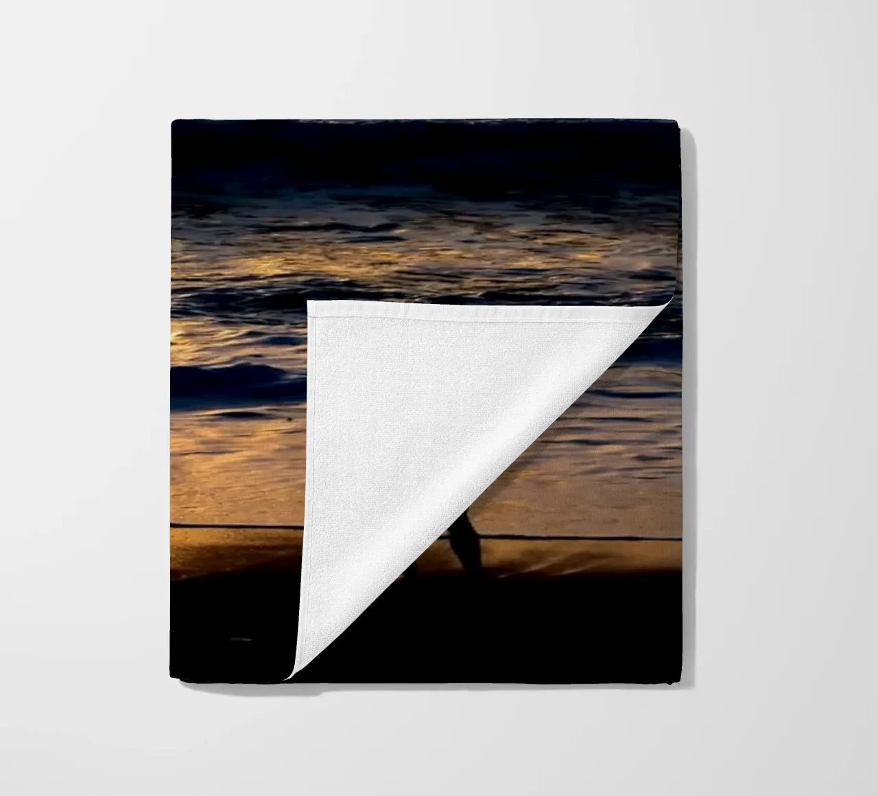 L'elemento umano telo mare da Tal Paz-Fridman