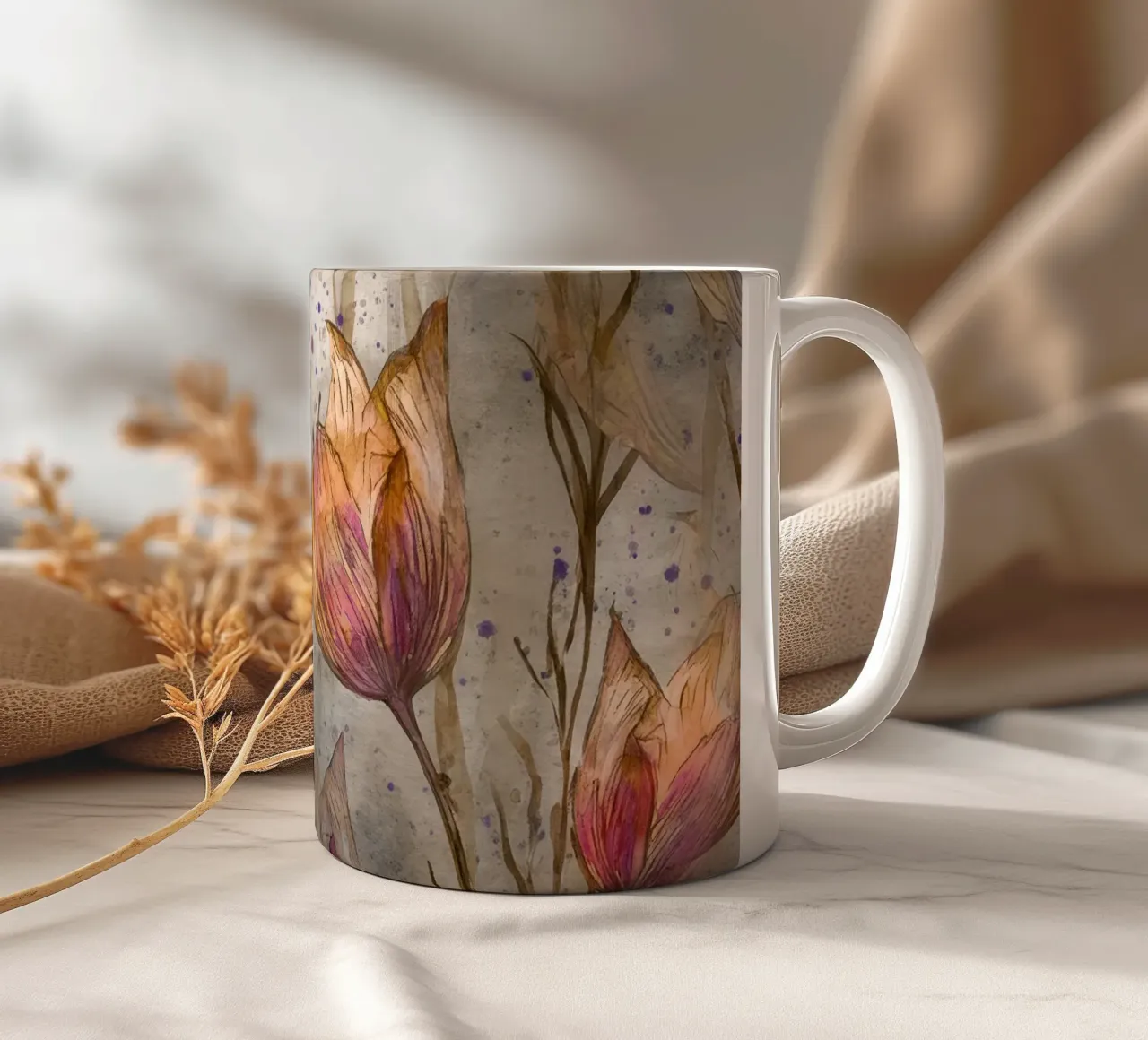 Fiori di tulipano tazza in ceramica da Justyna Jaszke JBJart