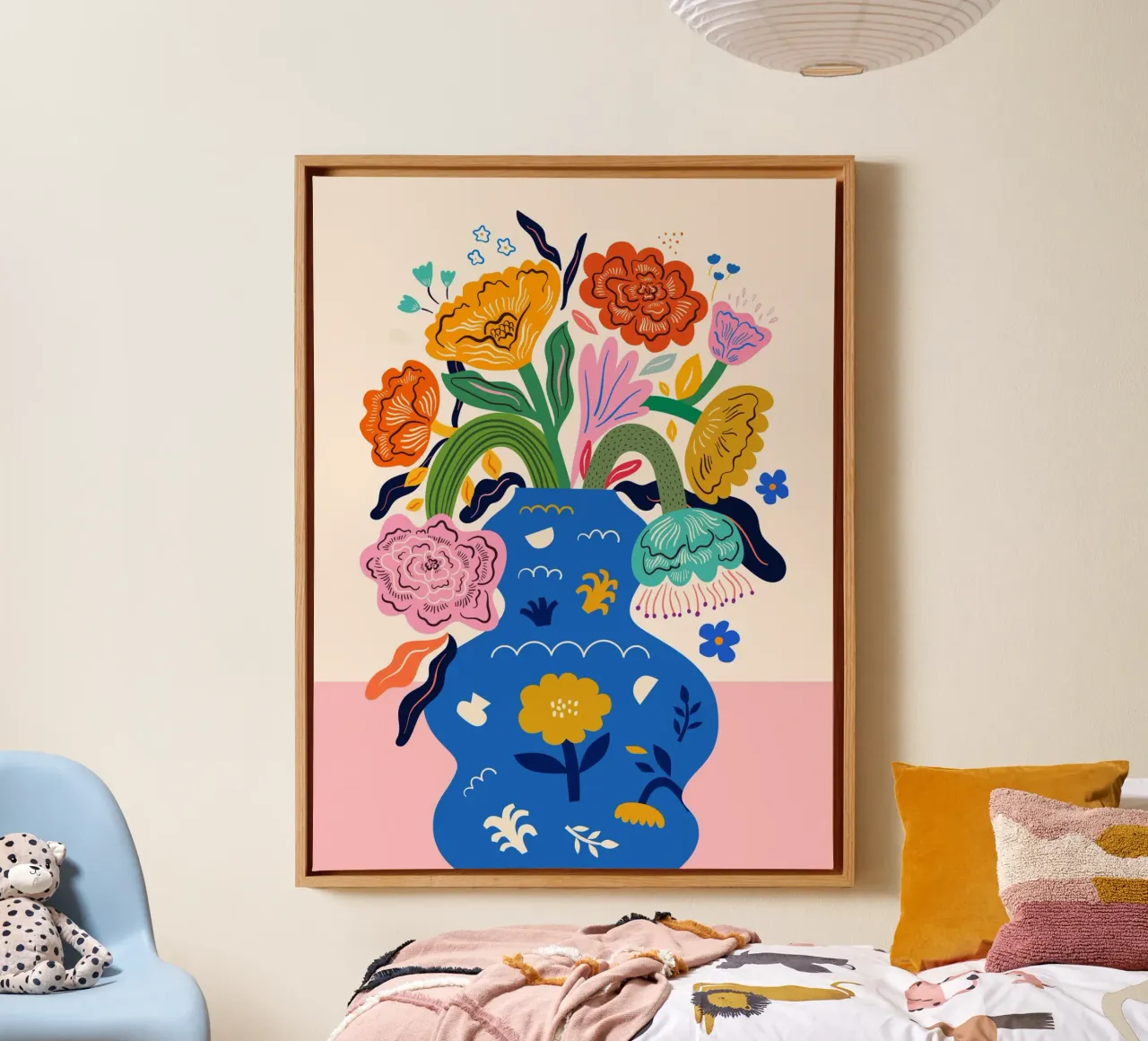 Flowers in a Vase Leinwand mit Schattenfugenrahmen von Artsy Bessy