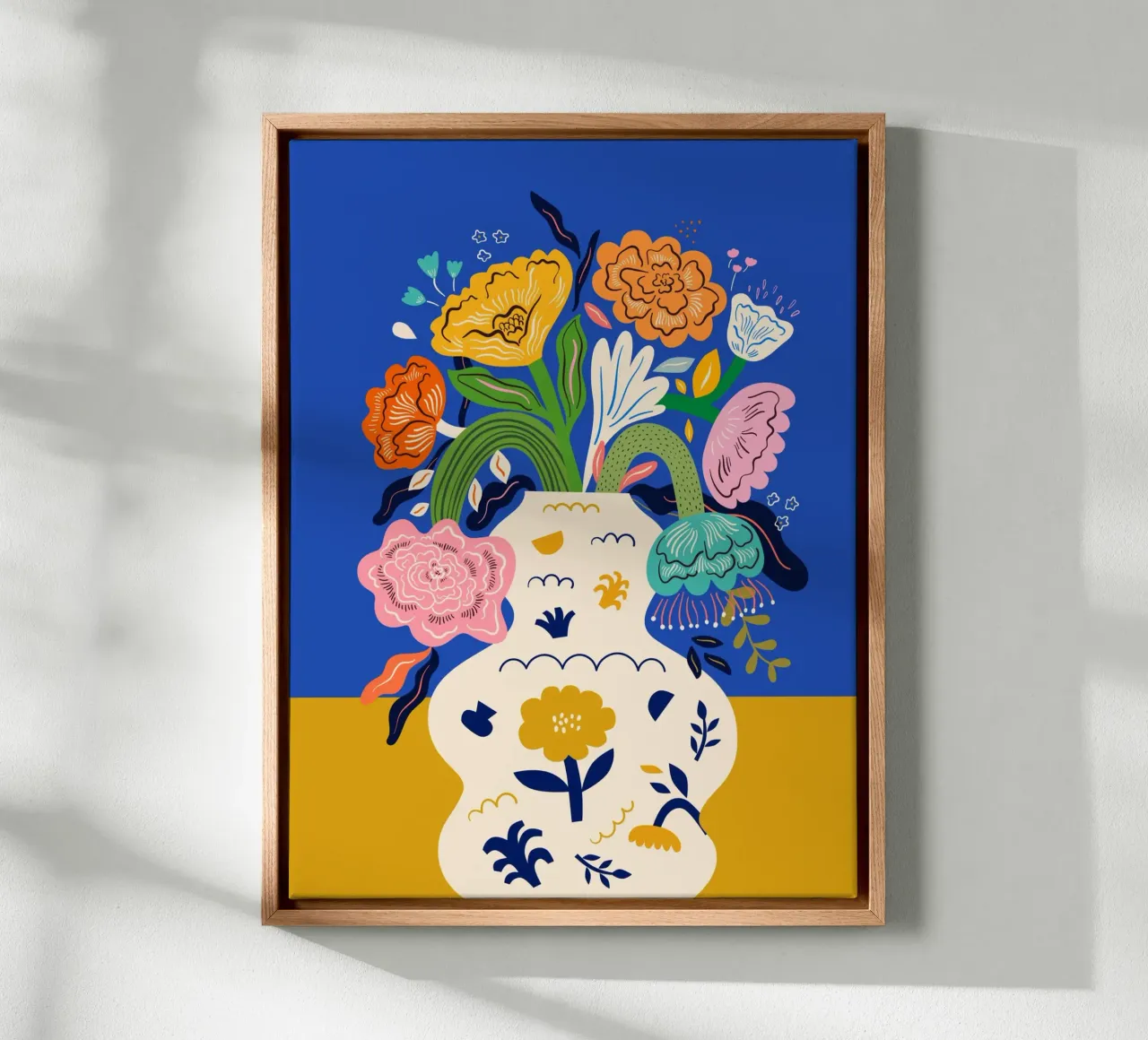 Flowers in a Vase Leinwand mit Schattenfugenrahmen von Artsy Bessy