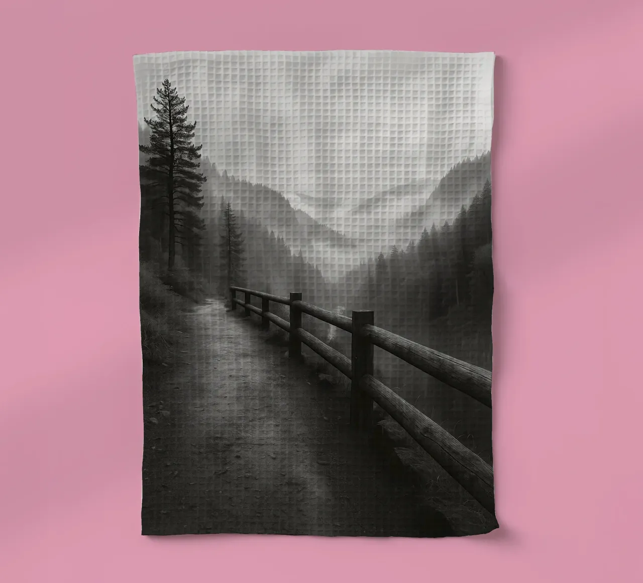 route au bord d'une falaise dans la forêt noir et blanc ph torchon de roosses