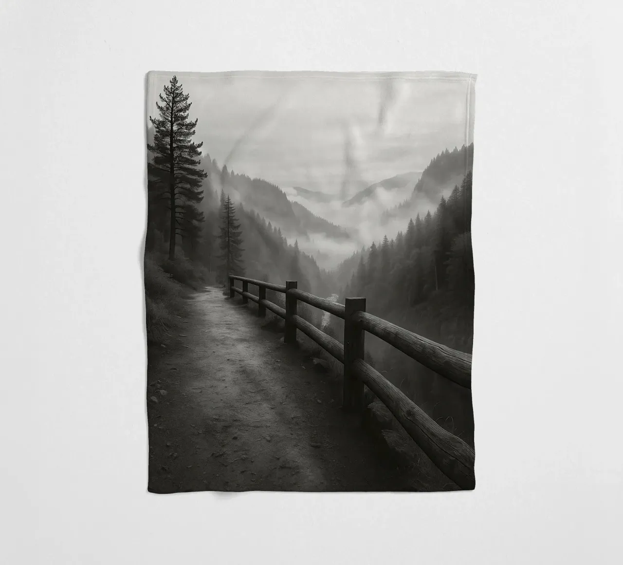 strada sull'orlo di una scogliera nella foresta ph in bianco e nero coperta in pile da roosses