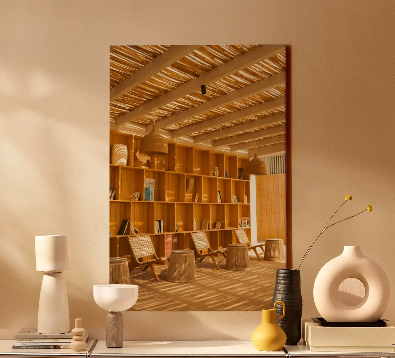 Accogliente biblioteca moderna ad Ain Sokhna, in Egitto tela con Cornice a cassetta da Liam Johnson