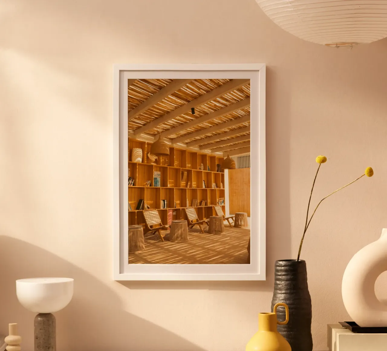 Accogliente biblioteca moderna ad Ain Sokhna, in Egitto poster con telaio in legno da Liam Johnson