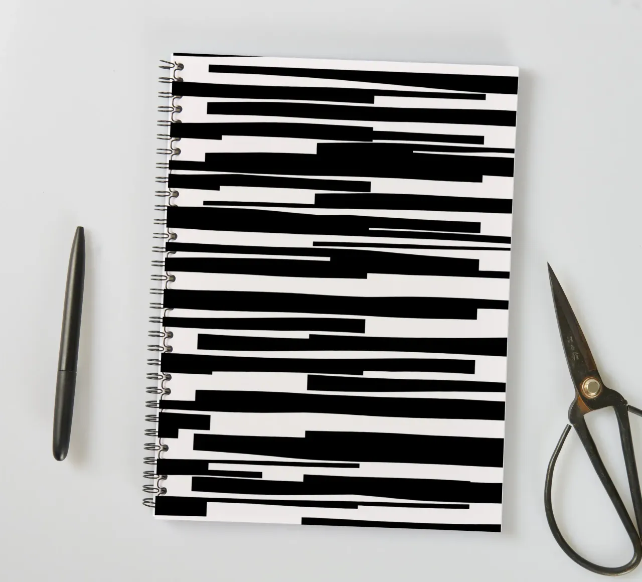 Organic 11 | Black & White Ringbuch von sabidussi