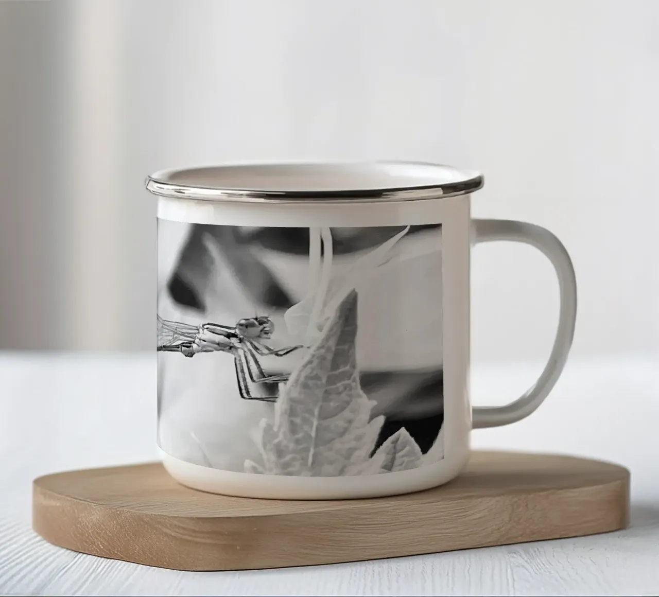 Noir et Blanc - Regard Libellule tazza in smalto da MiniClic