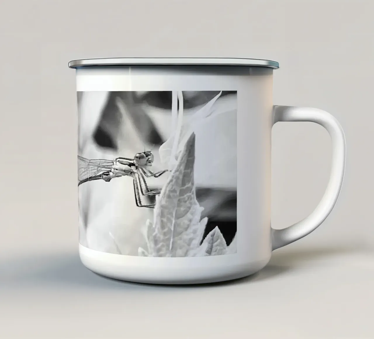 Noir et Blanc - Regard Libellule tazza in smalto da MiniClic