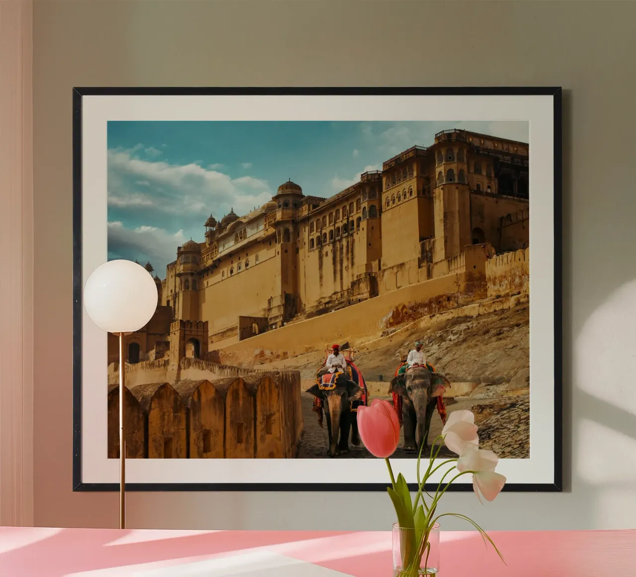 Facciata del Forte di Amber ad Amer, Rajasthan, India poster con telaio in plastica da Lisa Lee