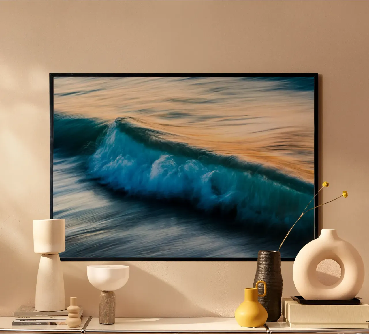 L'unicità delle onde XI poster con telaio in plastica da Tal Paz-Fridman