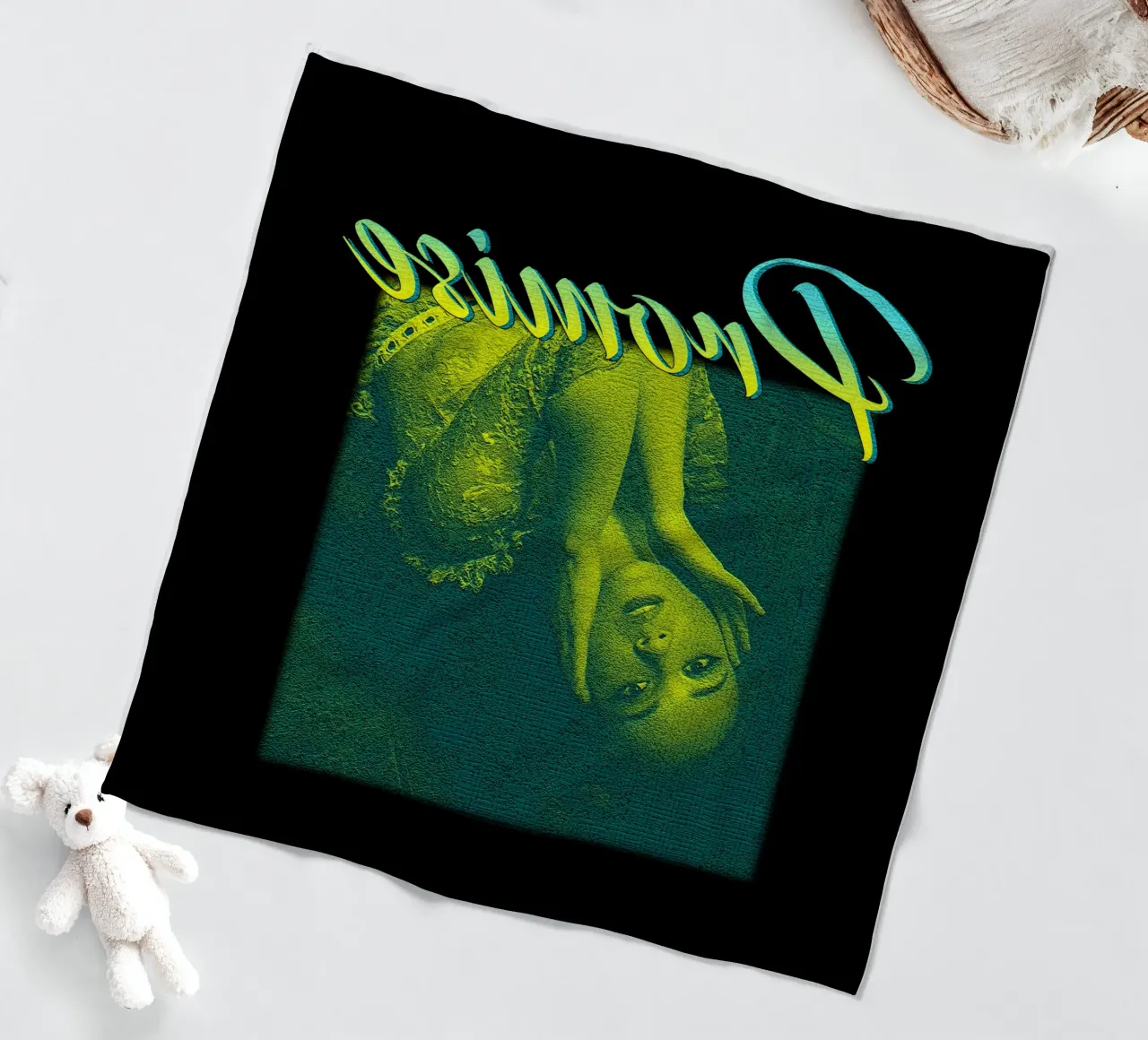Laufey Pop Band coperta in pile da igoshdesigns
