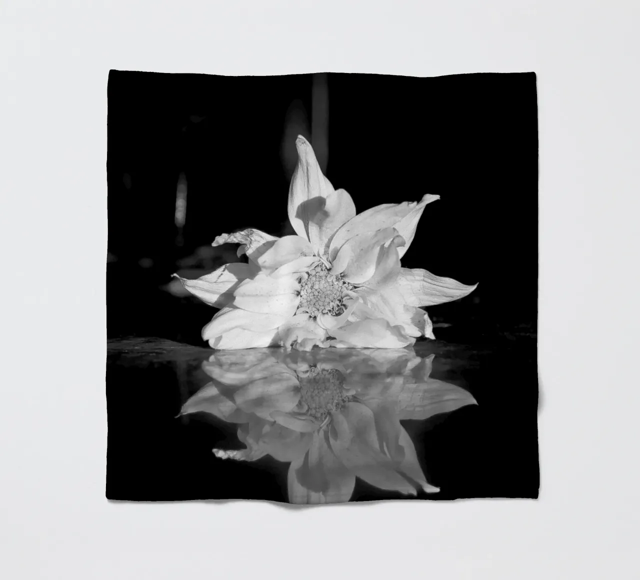 Flora Fleecedecke von rafael campezato