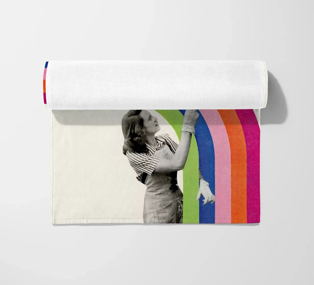 Dipingere un arcobaleno telo mare da Cassia Beck Collage