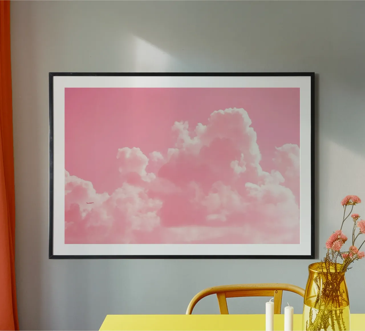 Nuvoloso con un tocco di rosa poster da Tal Paz-Fridman