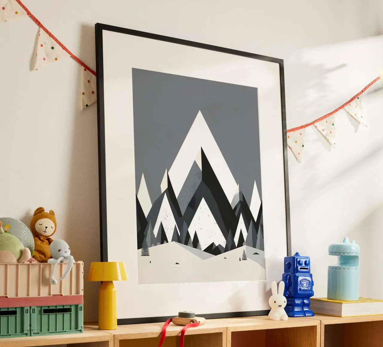 Triángulos abstractos de montaña poster con marco de madera de botanical