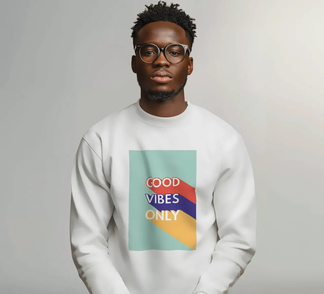 GOOD VIBES ONLY - Retro Pop Sweatshirt von Typo Designs