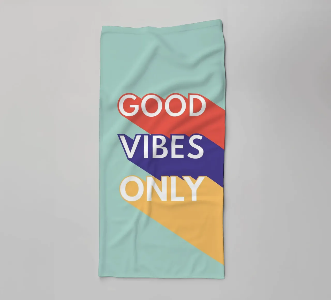 GOOD VIBES ONLY - Retro Pop serviette de bain de Typo Designs