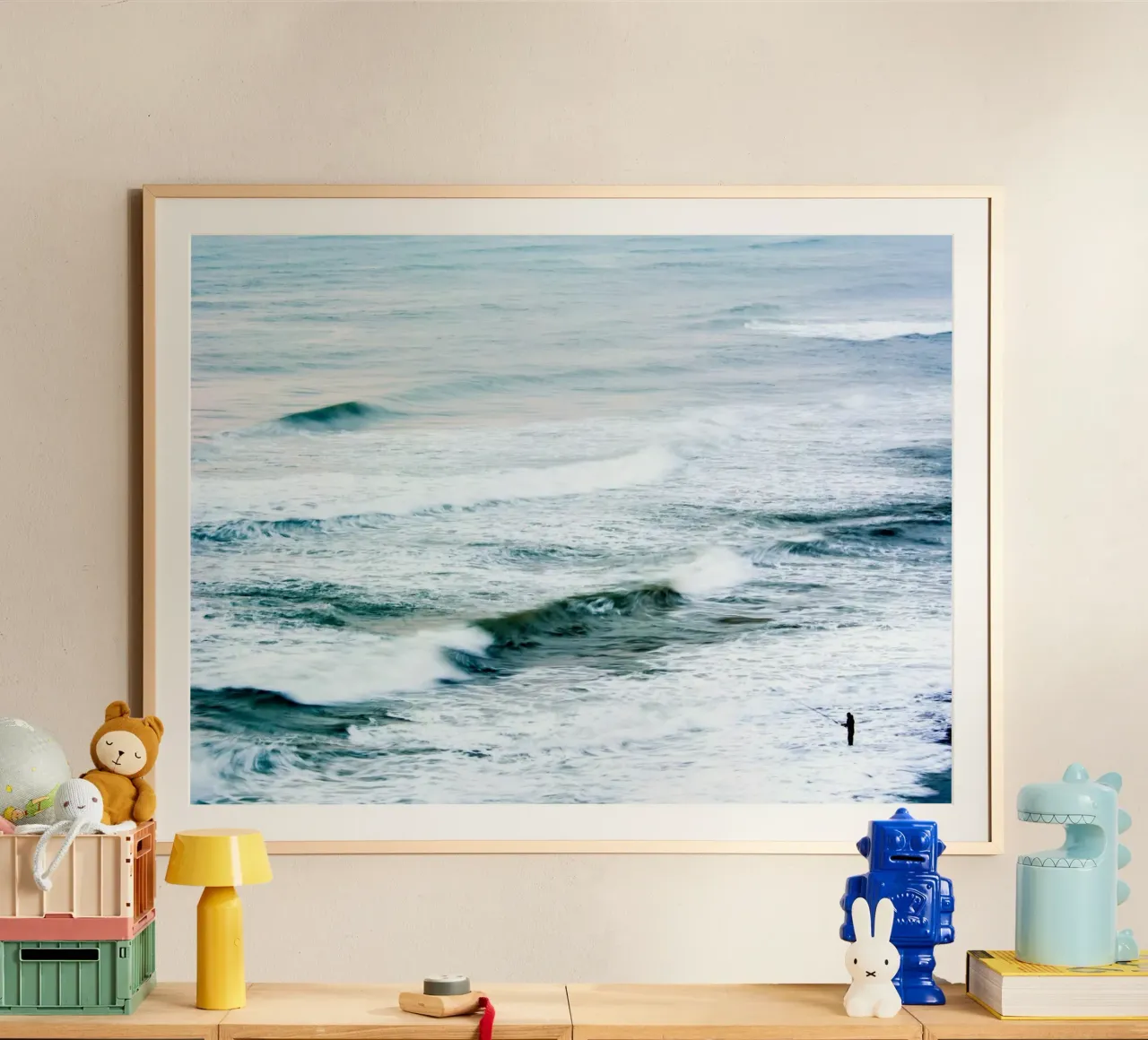 Il pescatore che poster con telaio in plastica da Tal Paz-Fridman
