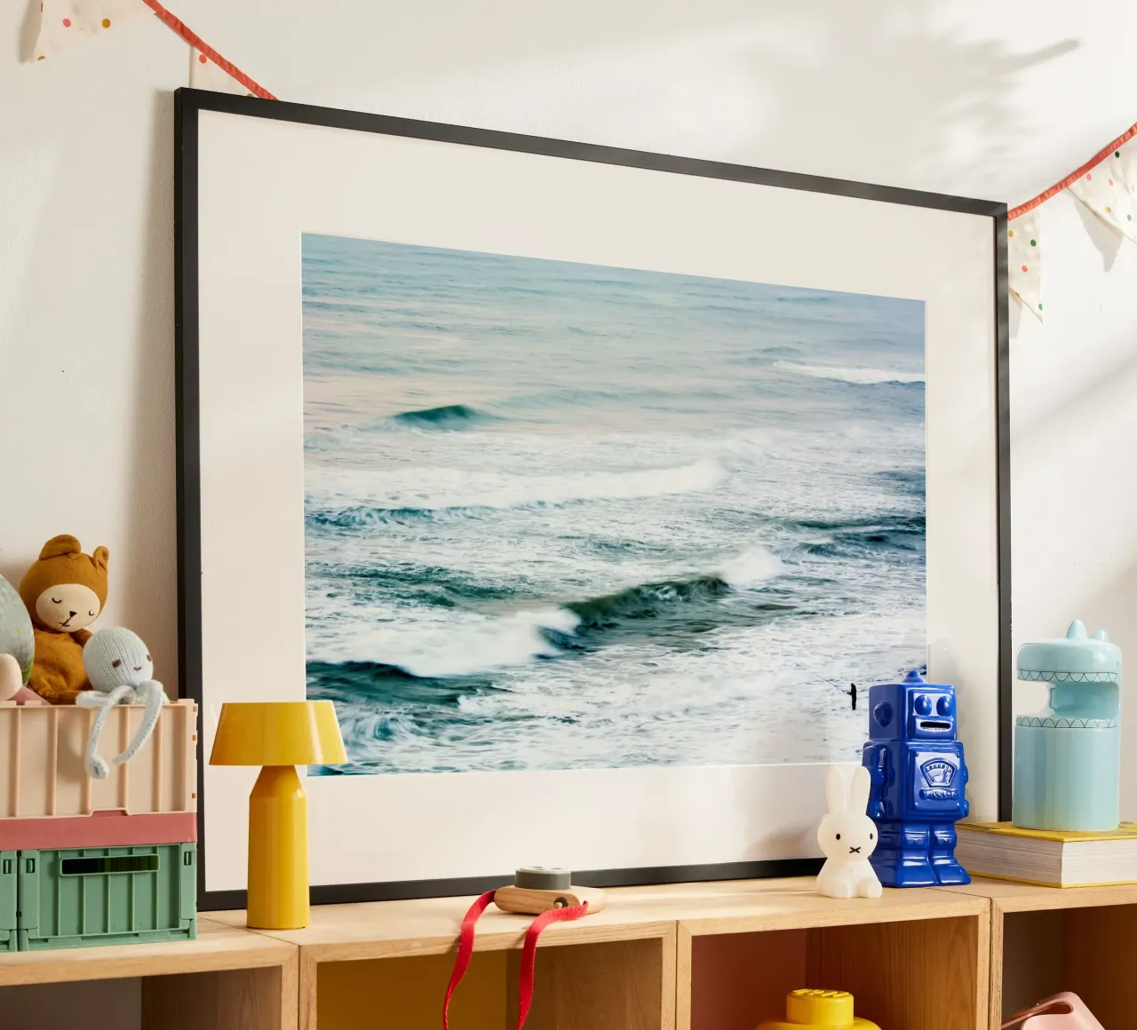 Il pescatore che poster con telaio in plastica da Tal Paz-Fridman