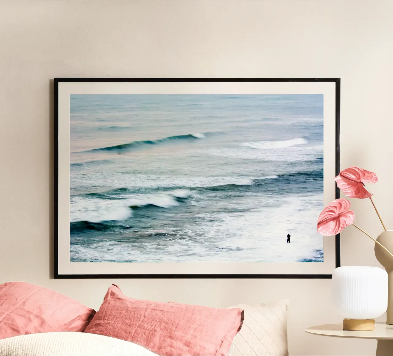 Il pescatore II poster con telaio in legno da Tal Paz-Fridman