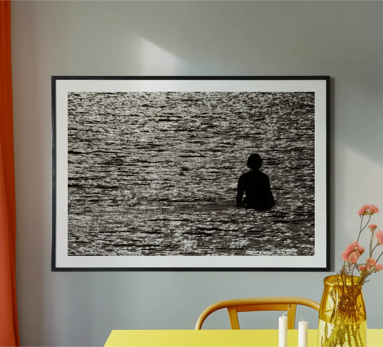 Scene da Eilat #10 poster con telaio in alluminio da Tal Paz-Fridman
