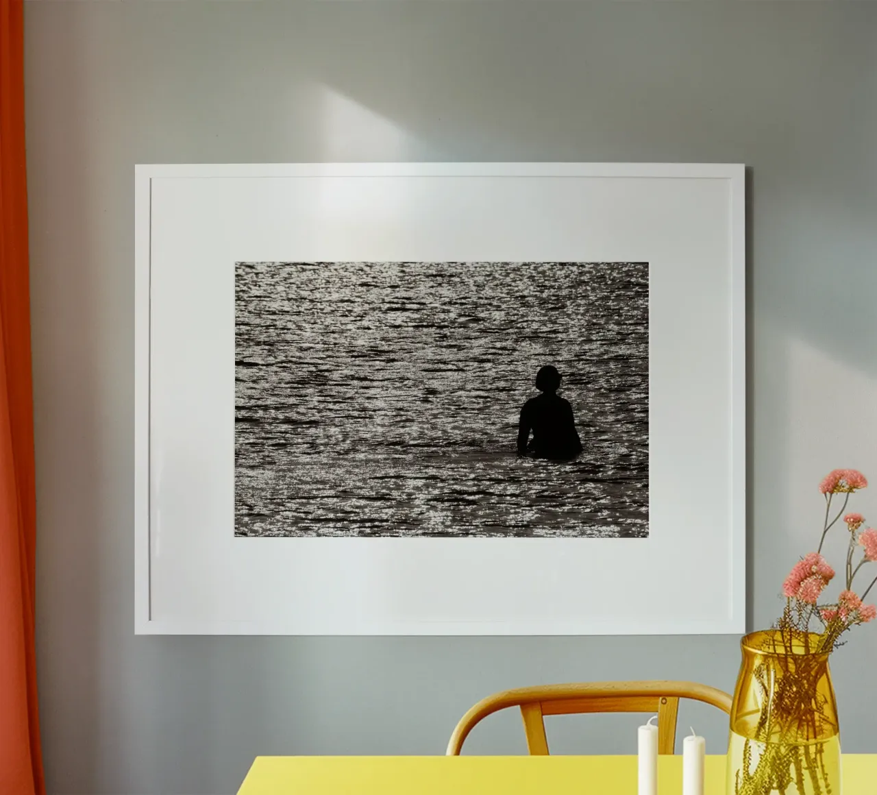 Scene da Eilat #10 poster con telaio in alluminio da Tal Paz-Fridman