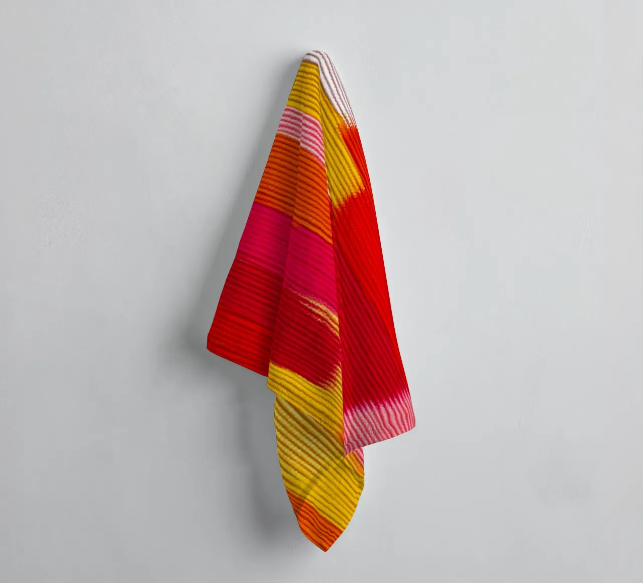 Abstract late summer | Solar stripe pattern towel by Autofocus