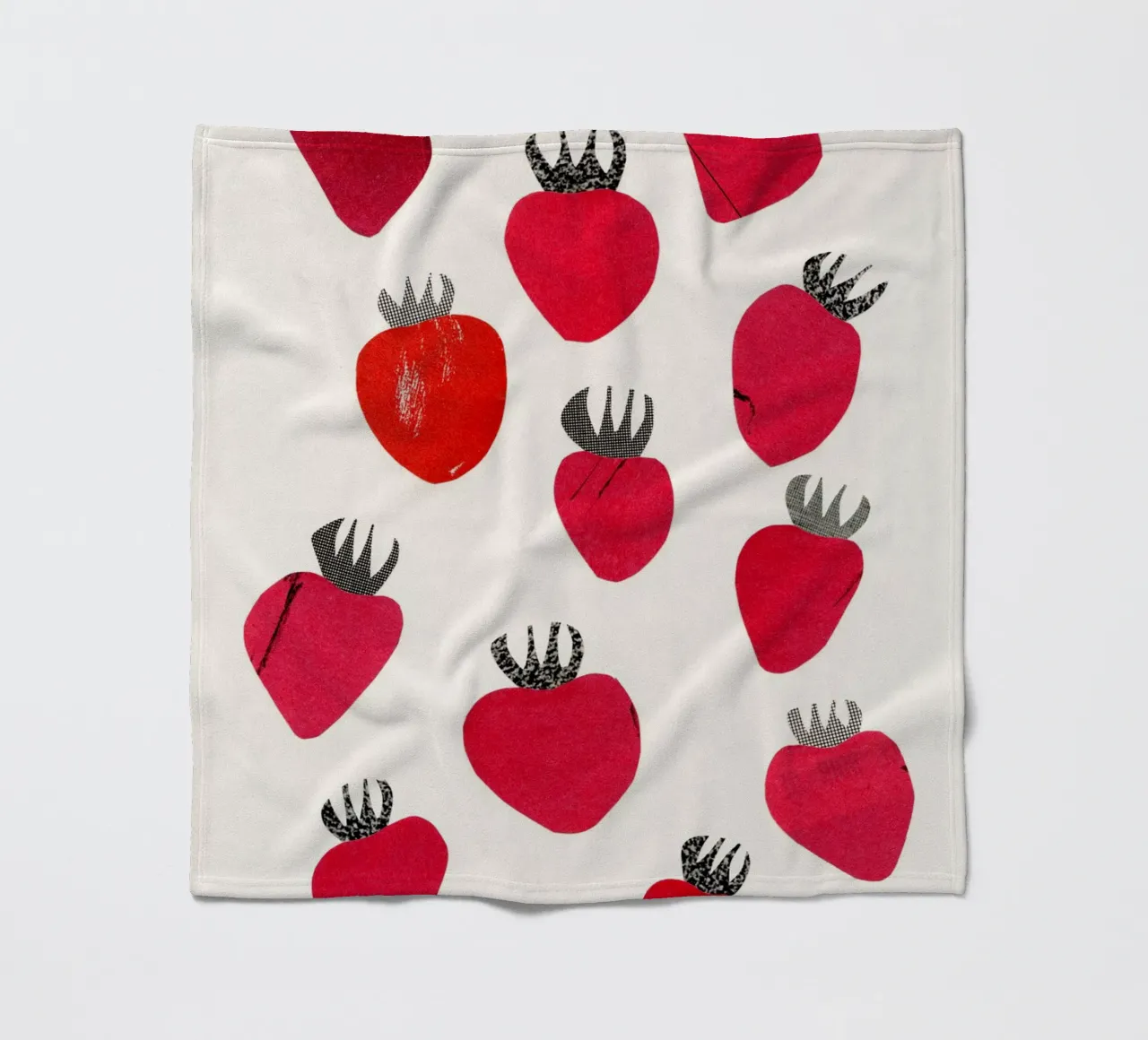 Fragole coperta in pile da Cassia Beck Collage