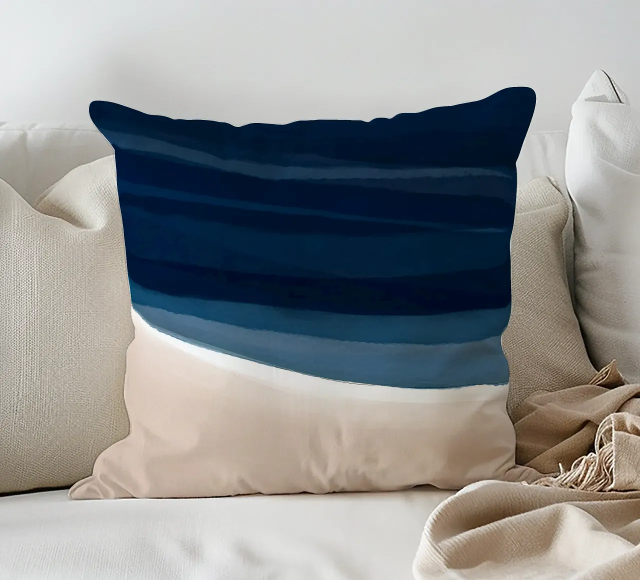 Minimal Beach Abstract 1 | Indigo and Tan cuscino da sabidussi