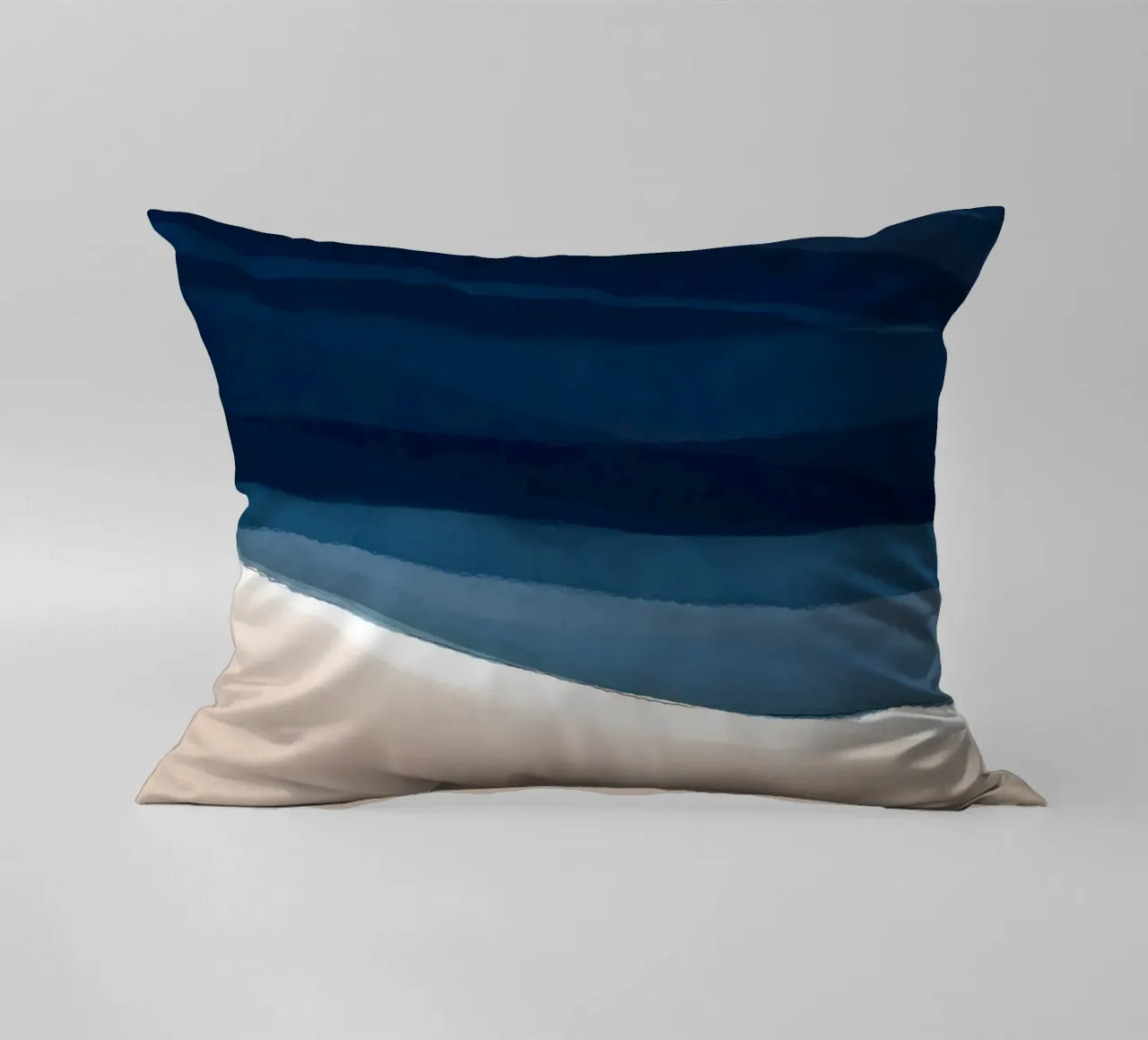 Minimal Beach Abstract 1 | Indigo and Tan cuscino da sabidussi