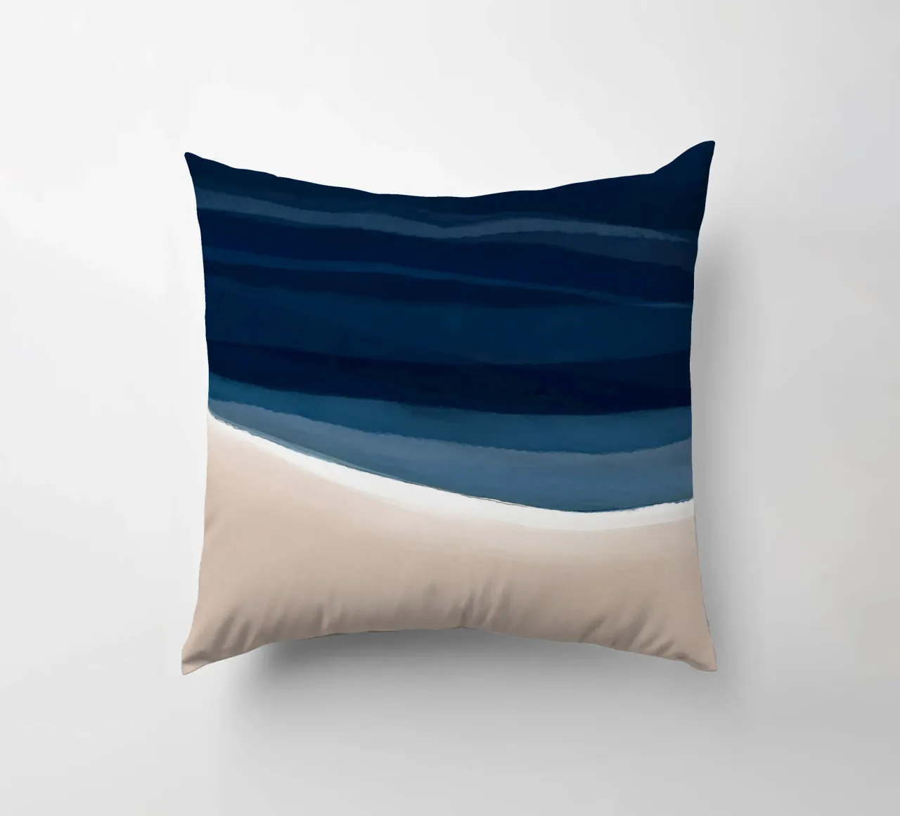 Minimal Beach Abstract 1 | Indigo and Tan cuscino da sabidussi