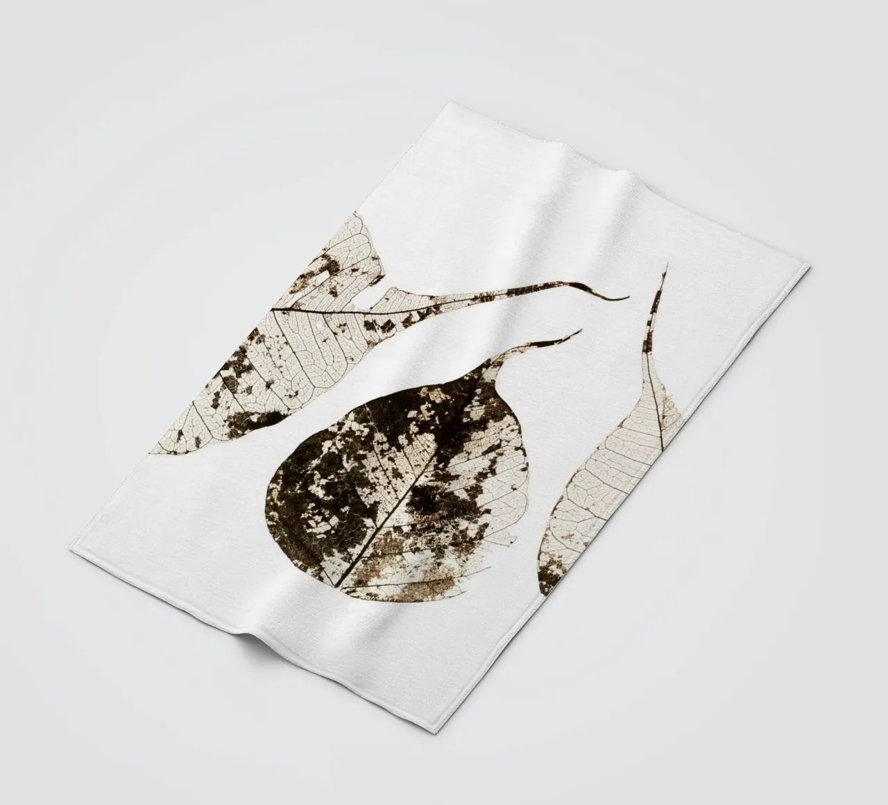 Foglie cadute #1 coperta in pile da Tal Paz-Fridman