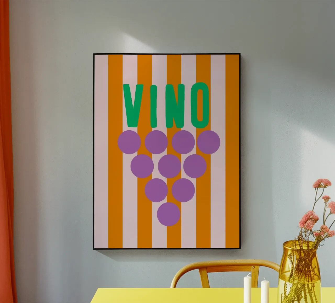 Verde vino con uva viola su strisce arancioni plexiglass da Alisa Knöß