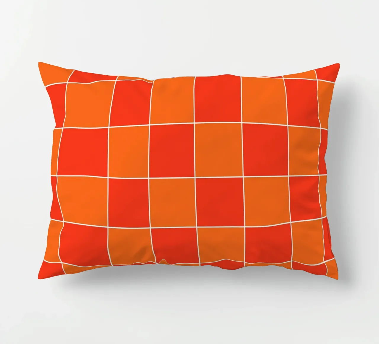Groovy retro vibrant pattern checks- Orange red cuscino da TijanaArtStudio88