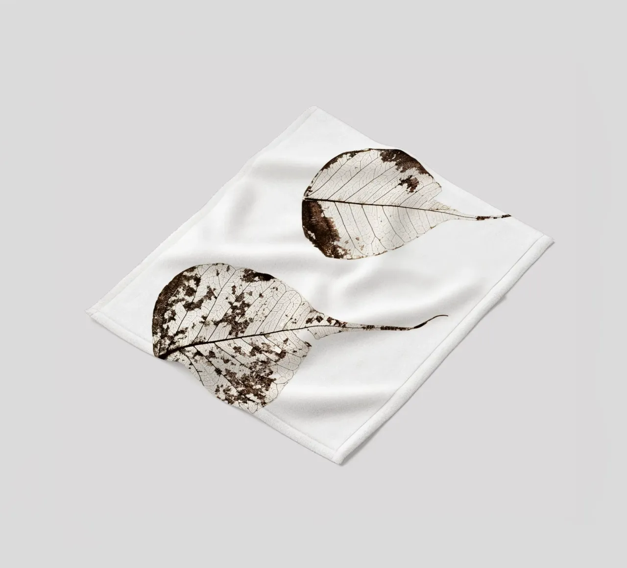 Foglie cadute #2 coperta in pile da Tal Paz-Fridman