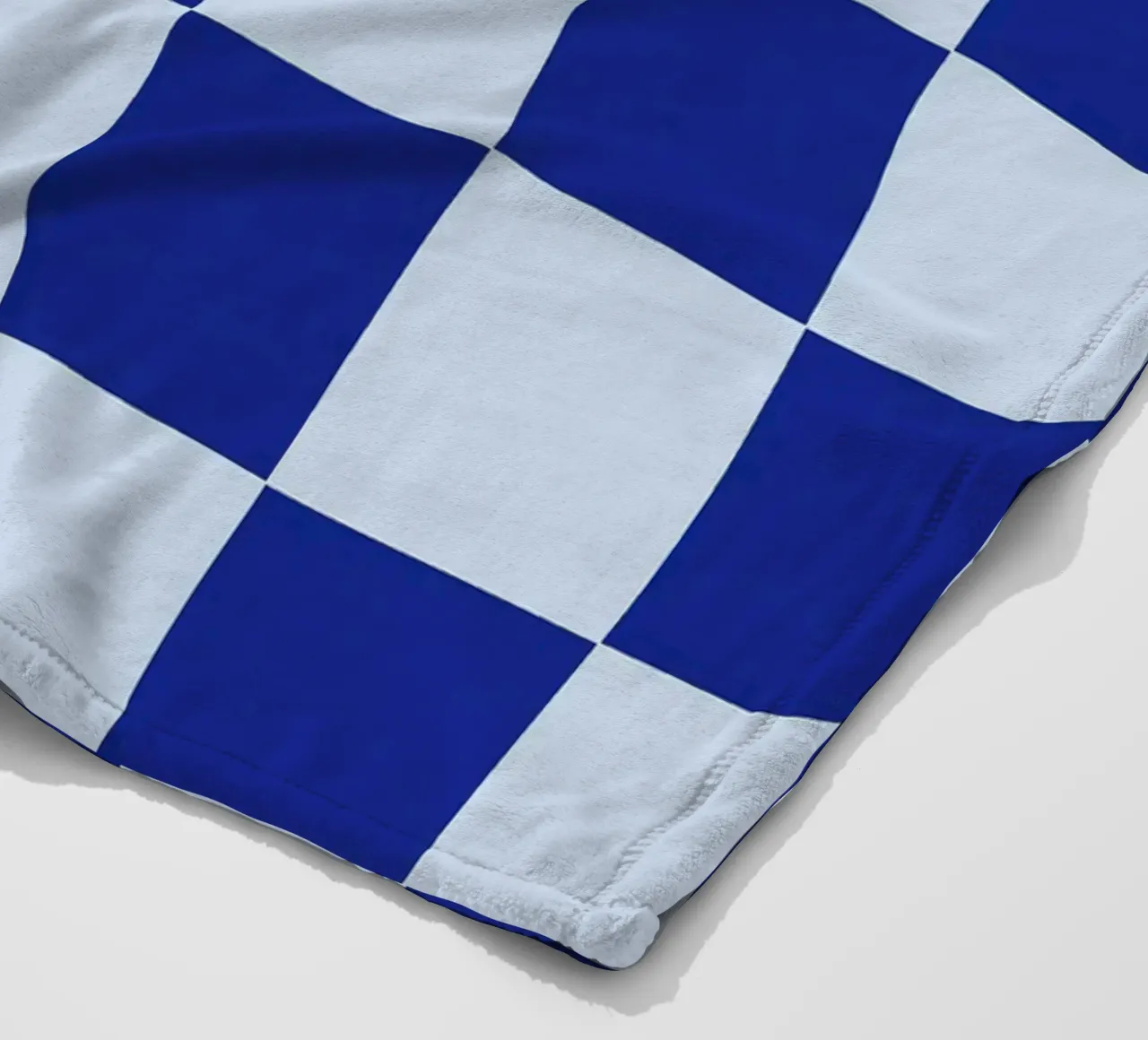 Groovy retro vibrant pattern checks- Blue Fleecedecke von TijanaArtStudio88