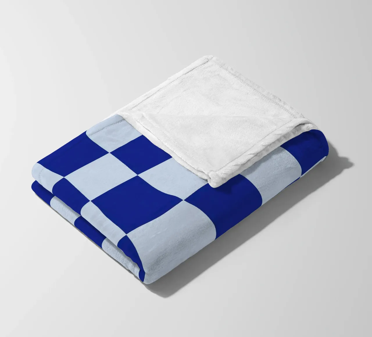 Groovy retro vibrant pattern checks- Blue Fleecedecke von TijanaArtStudio88
