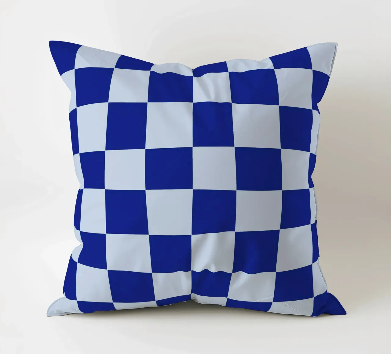 Groovy retro vibrant pattern checks- Blue cuscino da TijanaArtStudio88