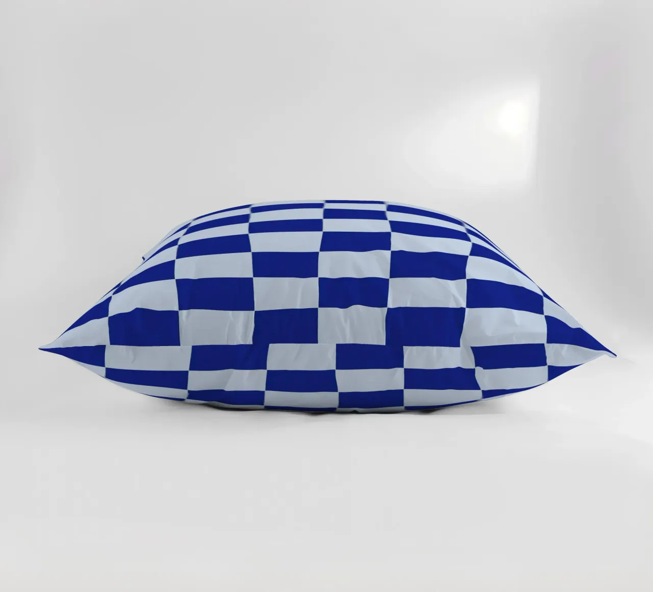 Groovy retro vibrant pattern checks- Blue cuscino da TijanaArtStudio88