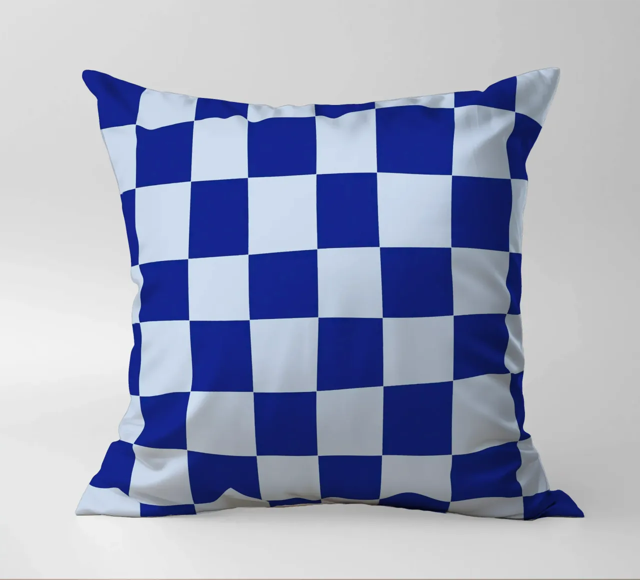 Groovy retro vibrant pattern checks- Blue cuscino da TijanaArtStudio88