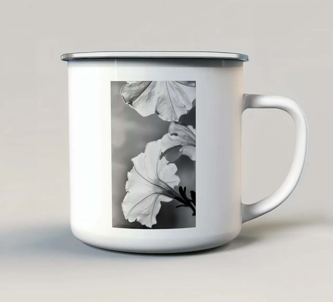 Flora 2 tazza in smalto da rafael campezato
